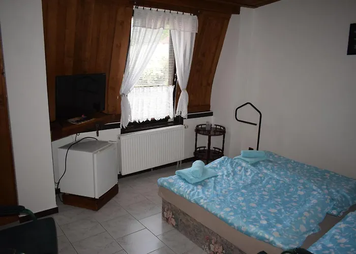 Rony Konukevi 3*